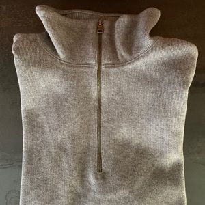 Gray cotton pullover